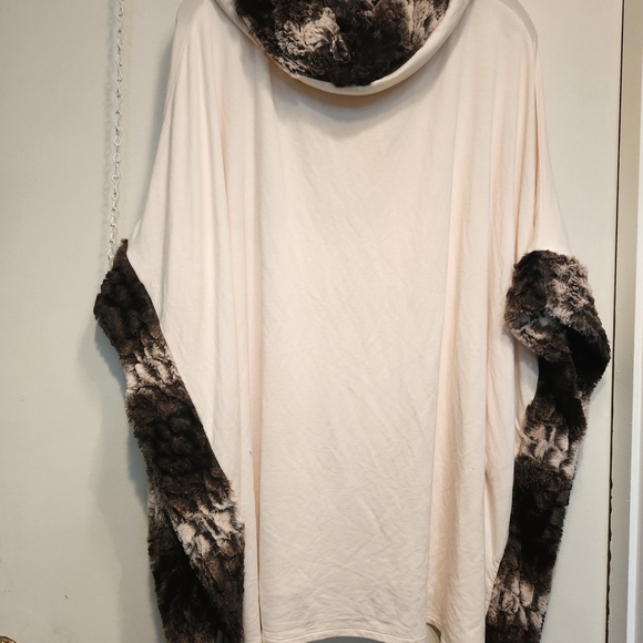 Cupio Tops - Cupio Cream and Brown Hooded Poncho